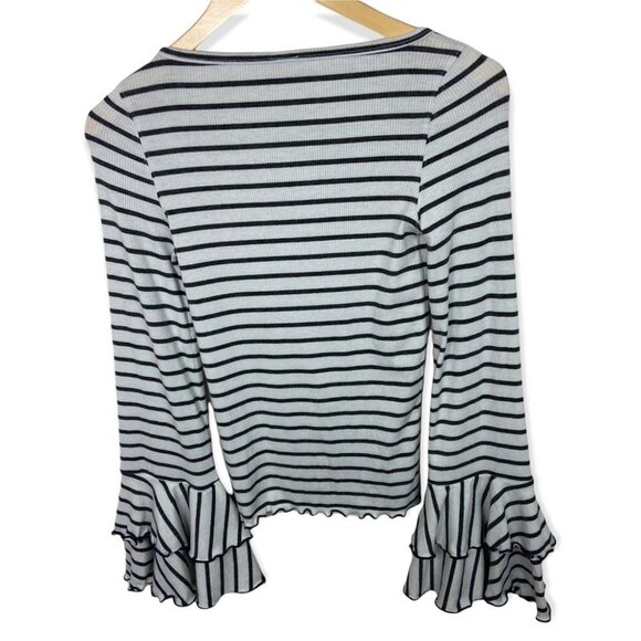 Free People Good Finds Ruffle Cuff Long Sleeve Tee Size XS‎ Bell Sleeve Bohemian - Picture 9 of 14